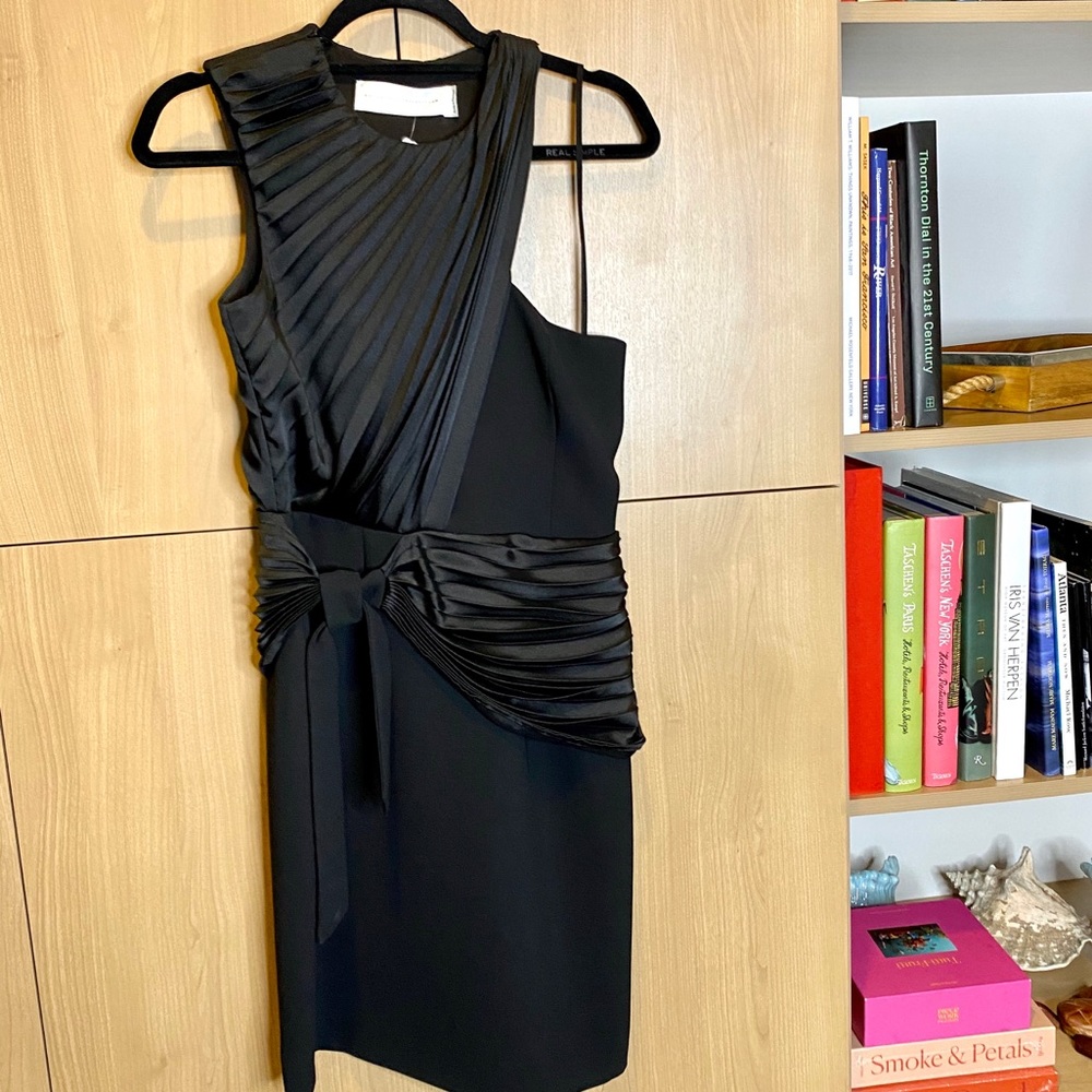 Victoria Victoria Beckham “little black dress”